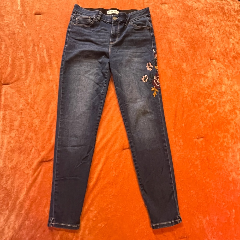 Knox Rose Floral Embroidered Jeans Size 10